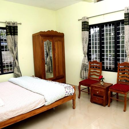 Colonia Munnar Homestay Buitenkant foto