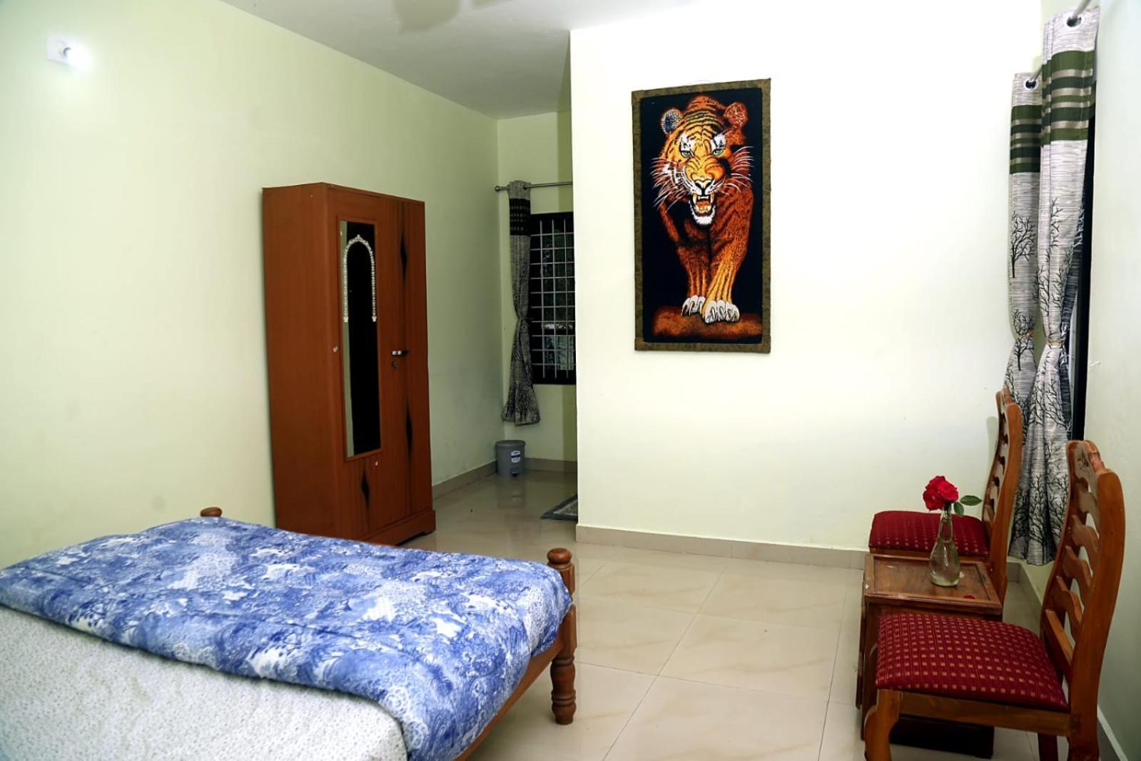 Colonia Munnar Homestay Buitenkant foto